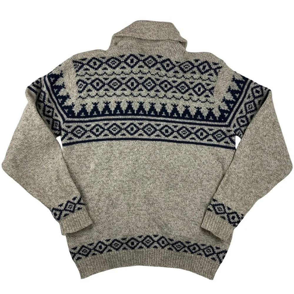 LL Bean Vtg Script Logo Lambs Wool Print Sweater Vintage USA XL Vintage